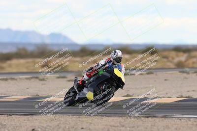 media/Nov-16-2025-Race Pace (Sun) [[8c5fa54630]]/Non Verified Riders (1st 20 Minutes)/5-Turn 15 (110pm)/